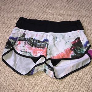 Lululemon short